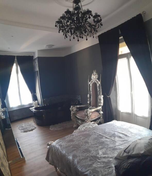 Nuit Romantique - Jacuzzi - Beziers - Romance Royale Exterior photo